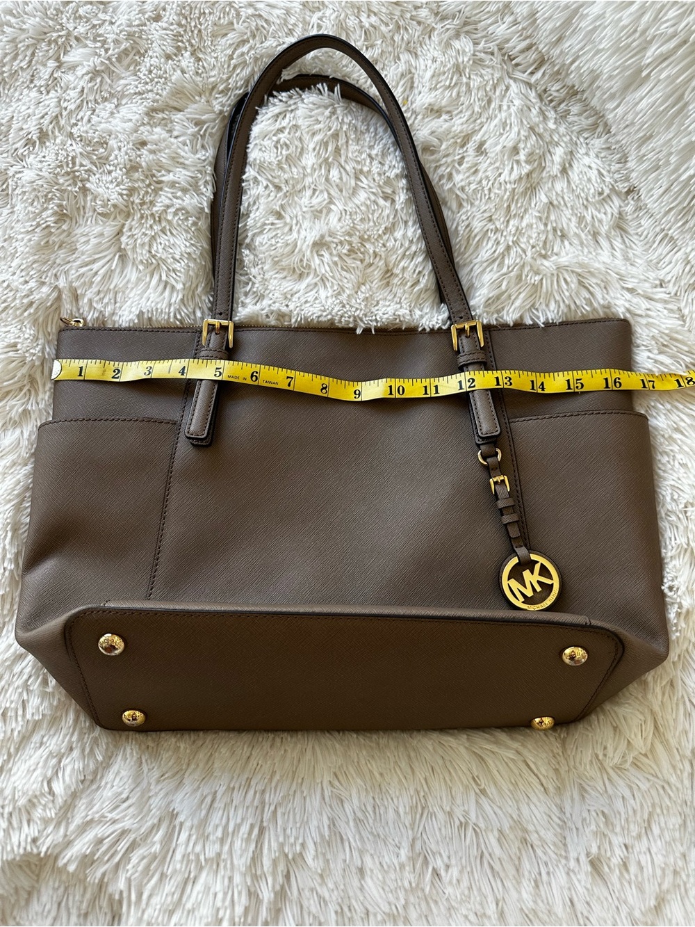 Michael Kors Jet Set Travel Large Taupe Saffiano Leather Tote Bag Gold Hardware - Picture 11 of 15